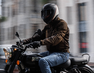 Riding the Royal Enfield Classic 350 in the Merlin Shenstone Air D3O jacket